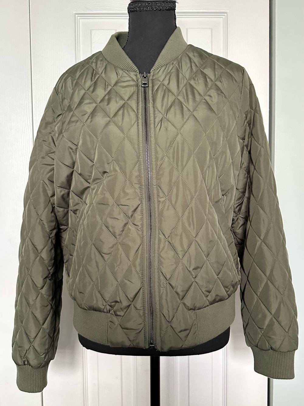 Banana Republic Quilted Bomber Jacket Women's M Olive Green Blush Pink Lining